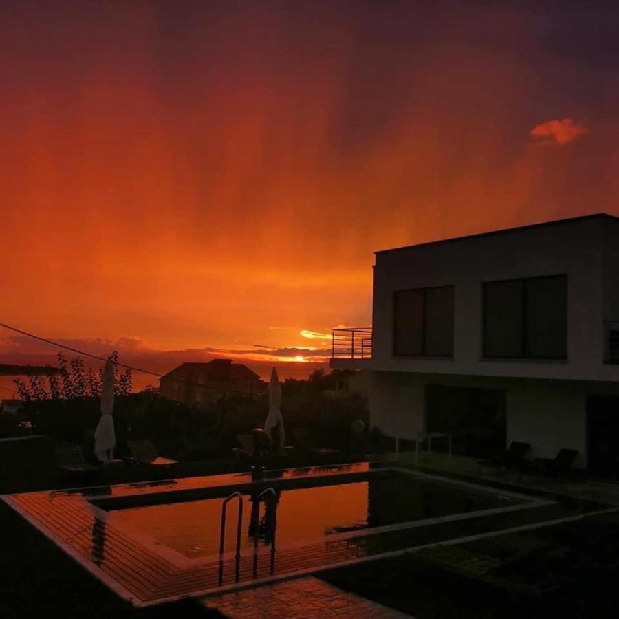 Villa Joy 4Ever Banjol Bagian luar foto