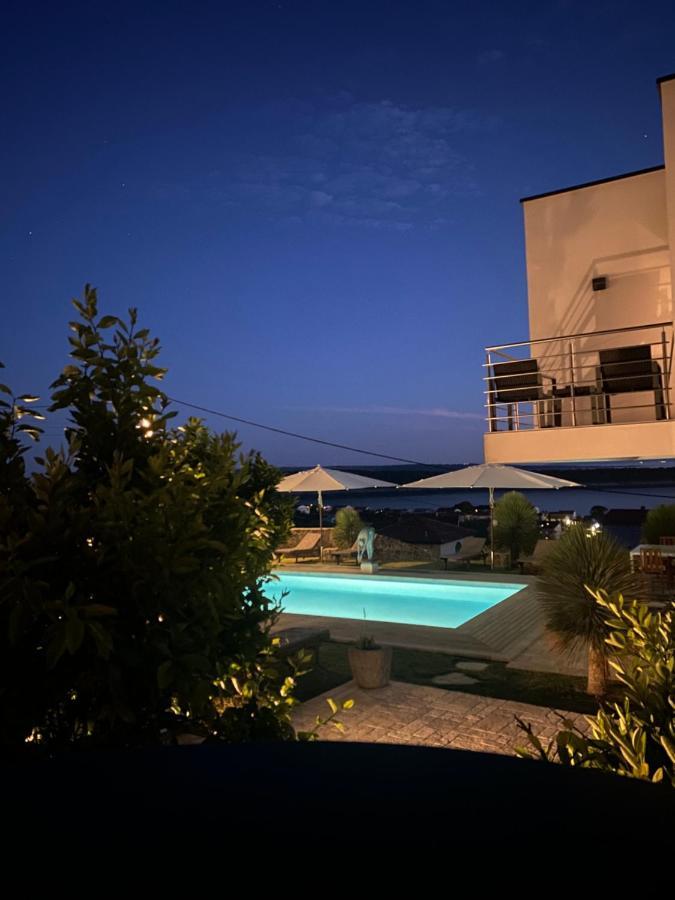 Villa Joy 4Ever Banjol Bagian luar foto