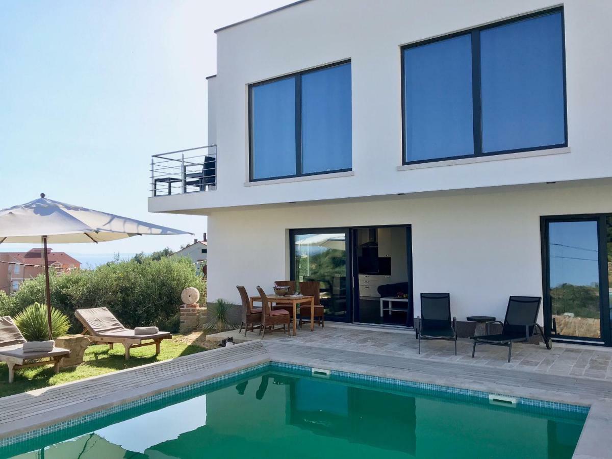 Villa Joy 4Ever Banjol Bagian luar foto